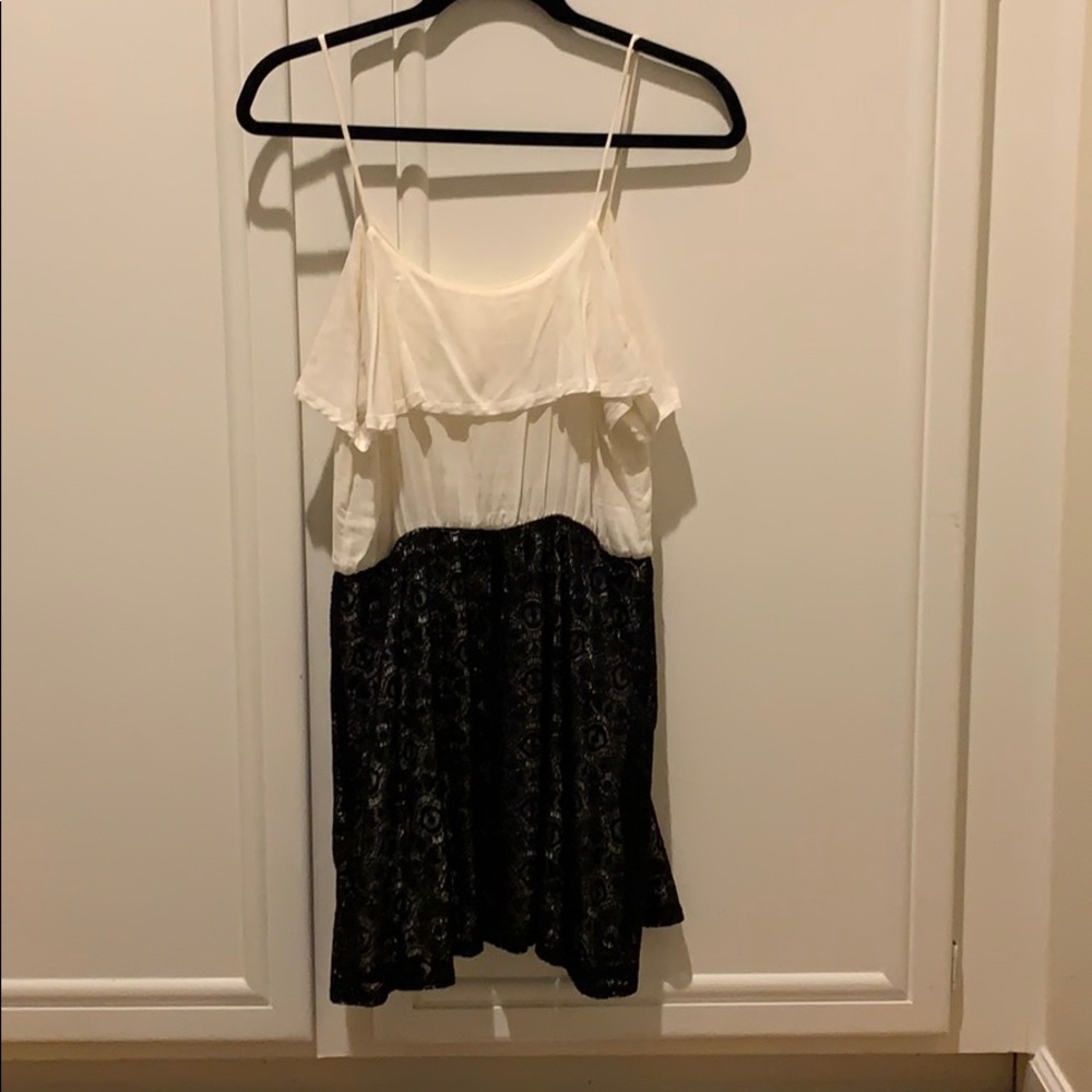 Super cute short mini dress with lace bottom